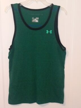 men medium Under Armour tank, green